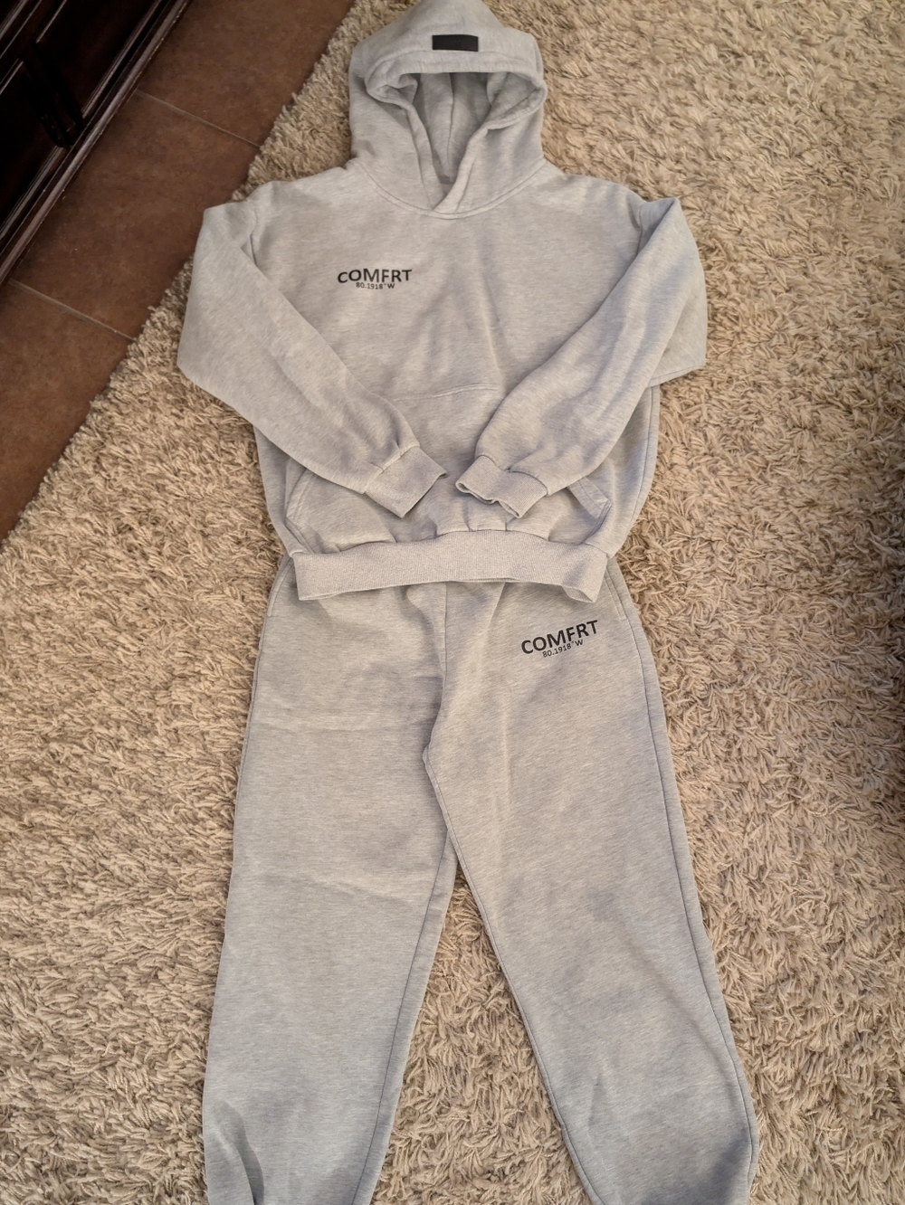 COMFRT Coordinate Hoodie & Jogger Set – Size Small – Gray